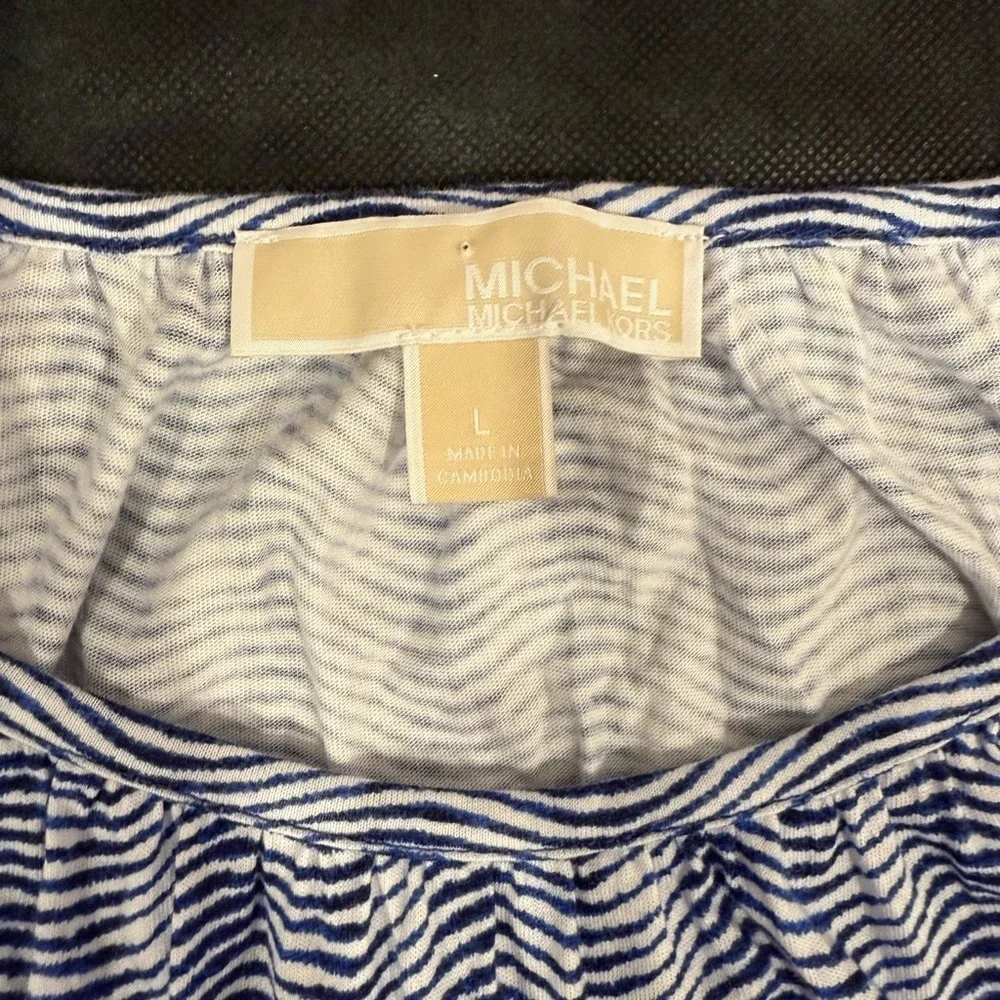🔥Michael Kors Blue Patterned Women's Top🔥